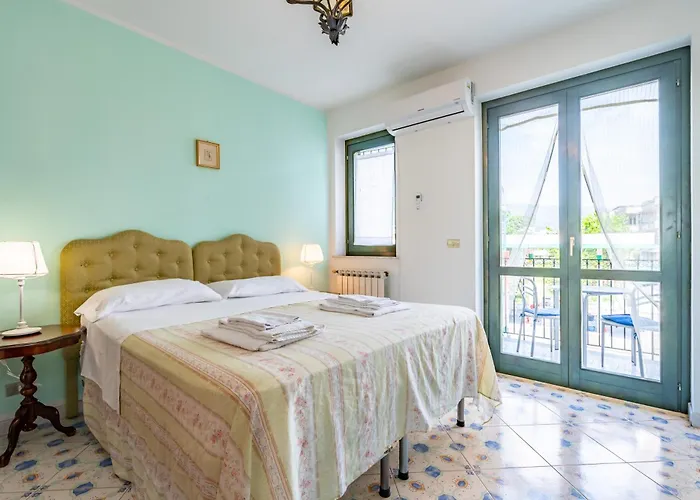 Guesthost - Seaside Flat Just Steps From The Apartamento Mascali